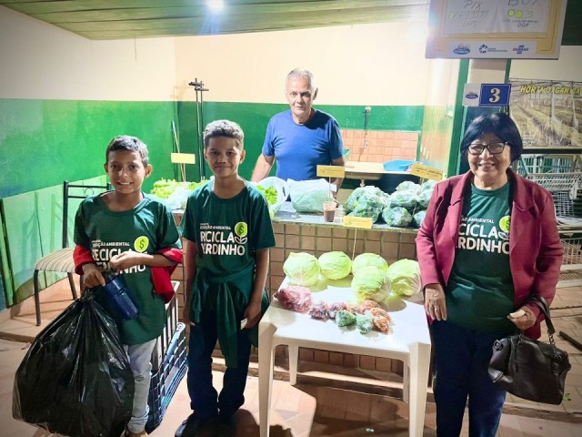 Alunos da Escola Municipal José Duailibi realizam primeira troca do Projeto Recicla Verdinho